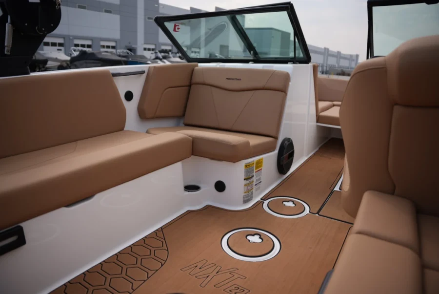 2021-mastercraft-nxt22-143621-image11.webp