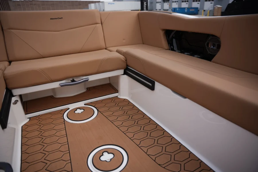 2021-mastercraft-nxt22-143621-image12.webp