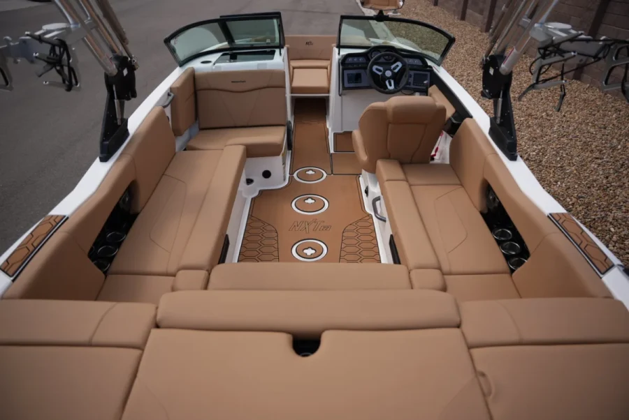 2021-mastercraft-nxt22-143621-image14.webp