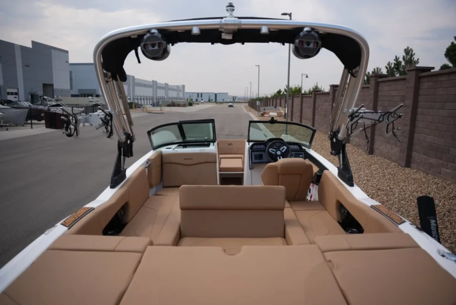 2021-mastercraft-nxt22-143621-image15.webp