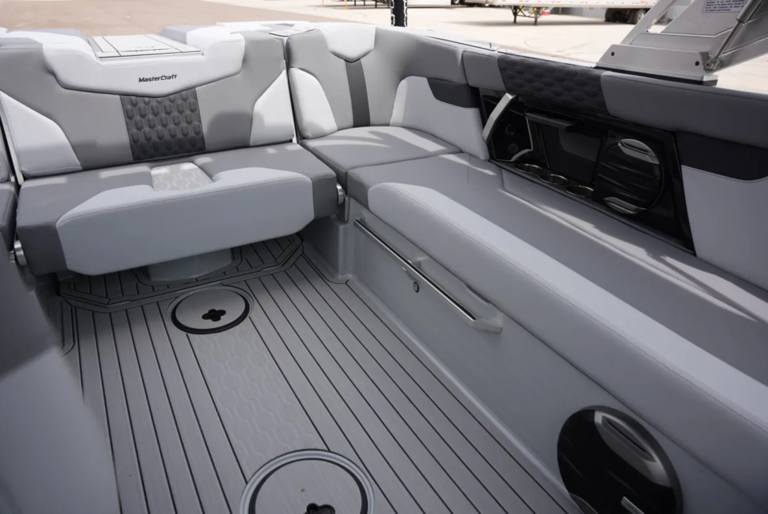 2026 MasterCraft XT23 - Executive Demo!