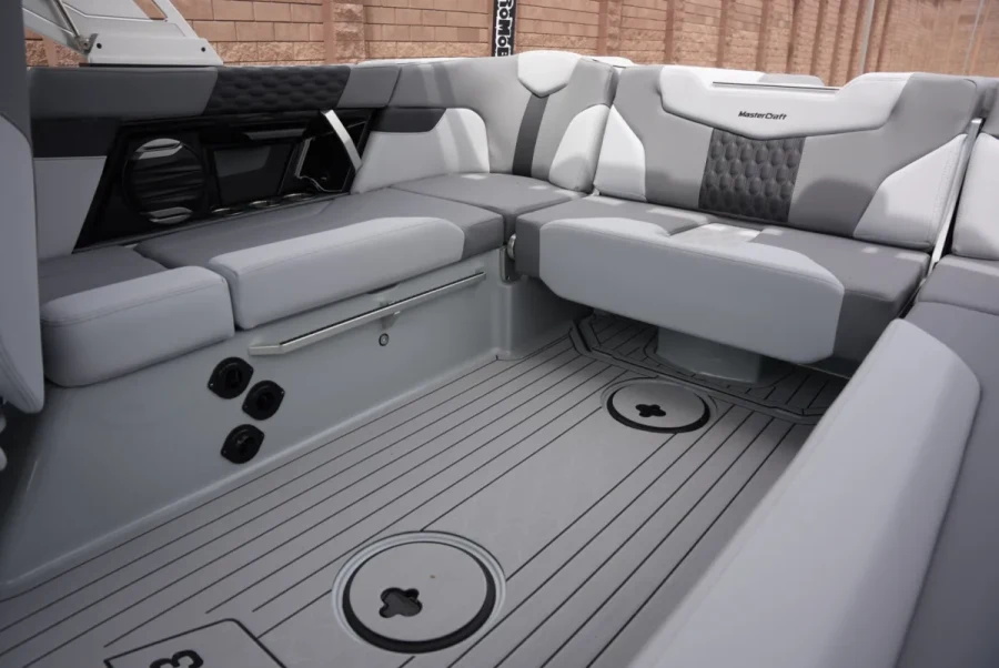 2026-mastercraft-xt23-143622-image13.webp
