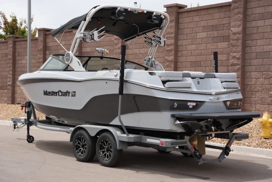 2026-mastercraft-xt23-143622-image3.webp