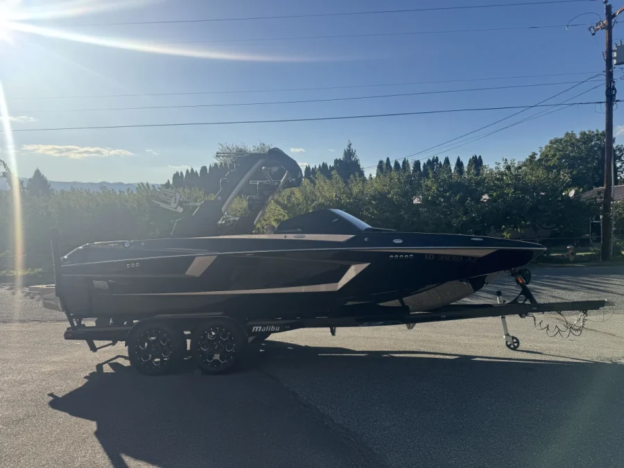 2020-malibu--wakesetter-23-mxz-143633-image3.webp