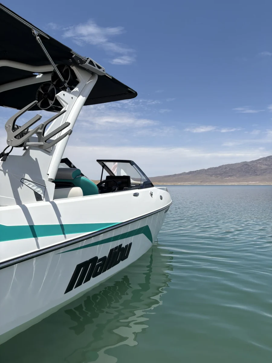 2021-malibu-wakesetter-vlx-143639-image4.webp