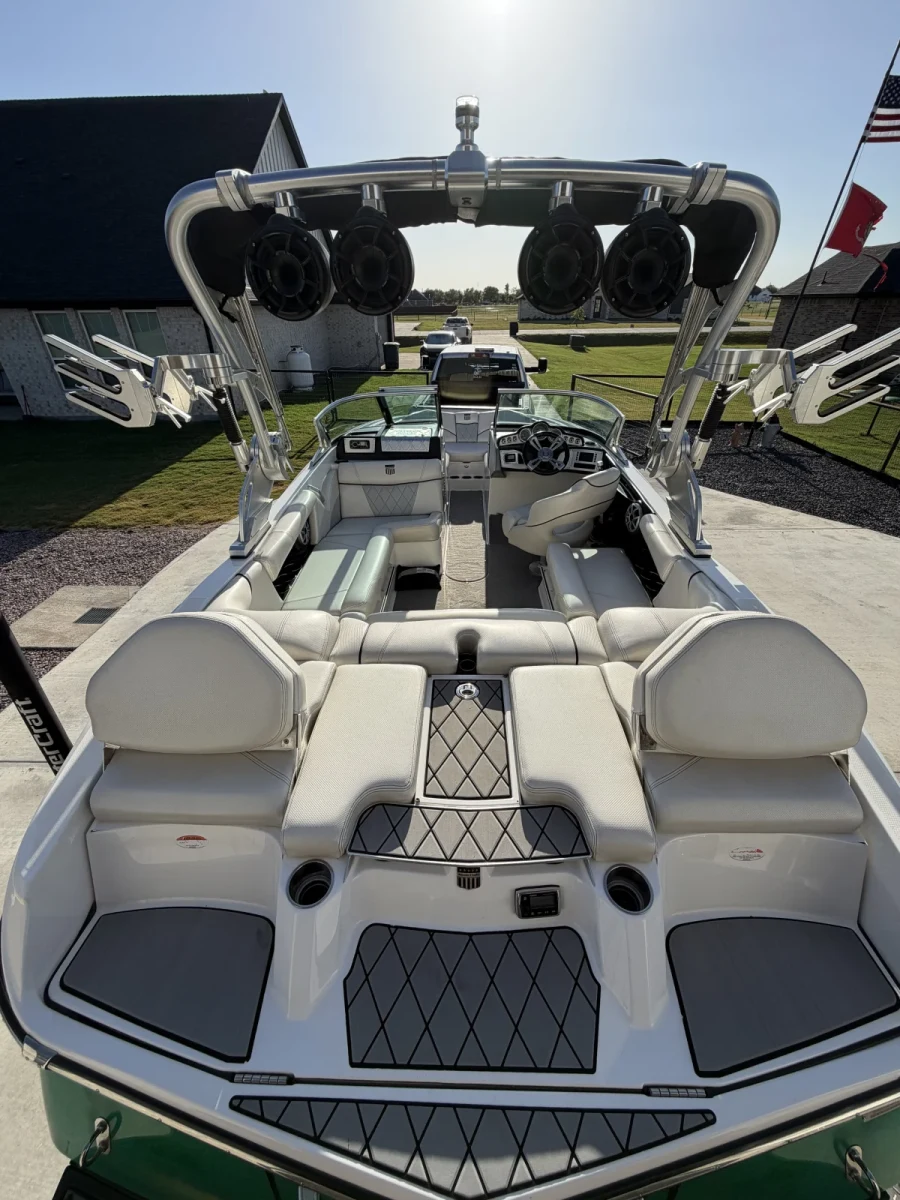 2015-mastercraft-x20-143648-image4.webp