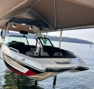 2021-mastercraft-xt22-143659-image1.webp