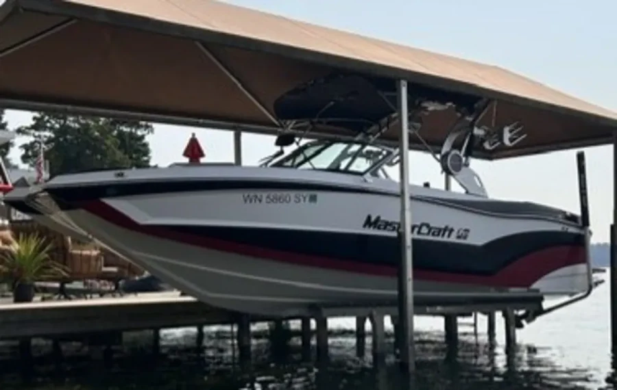 2021-mastercraft-xt22-143659-image16.webp