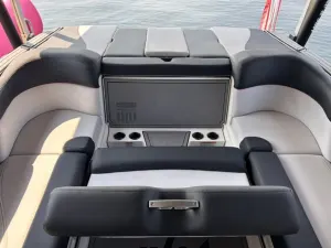 2021-mastercraft-xt22-143659-image6.webp