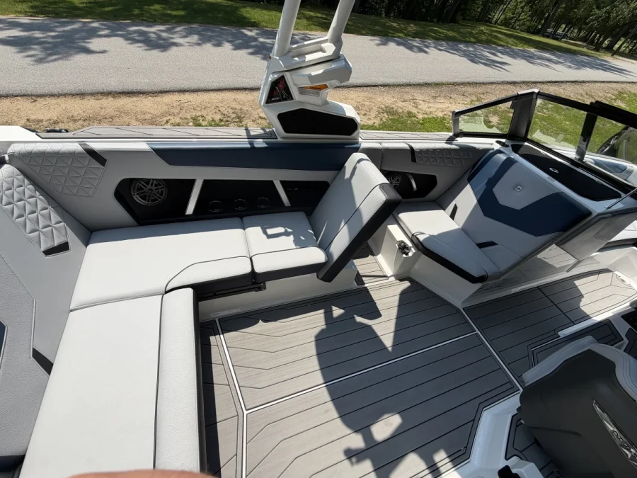 2024-nautique-gs22-143663-image13.webp