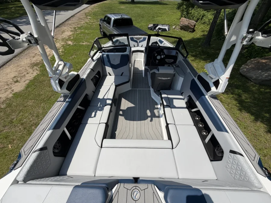 2024-nautique-gs22-143663-image6.webp