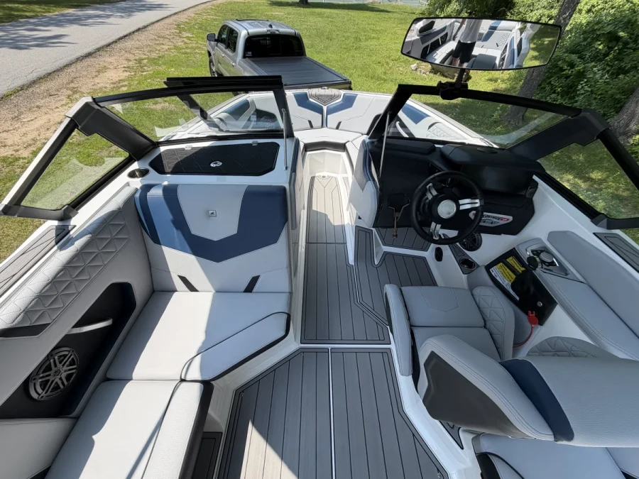 2024-nautique-gs22-143663-image7.webp