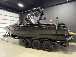 2023-mastercraft-x-star-143668-image2.webp