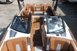 2023-malibu-wakesetter-24-mxz-143670-image16.webp