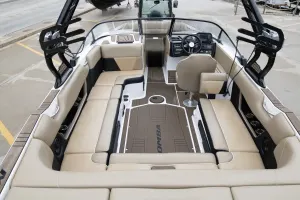 2021-moomba-max-143673-image3.webp
