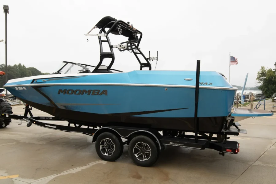 2021-moomba-max-143673-image7.webp
