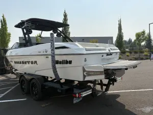 2015-malibu-wakesetter-23-lsv-143681-image2.webp