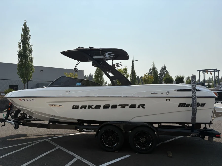 2015-malibu-wakesetter-23-lsv-143681-image3.webp