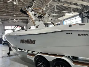 2025-malibu-wakesetter-23-lsv-143683-image5.webp