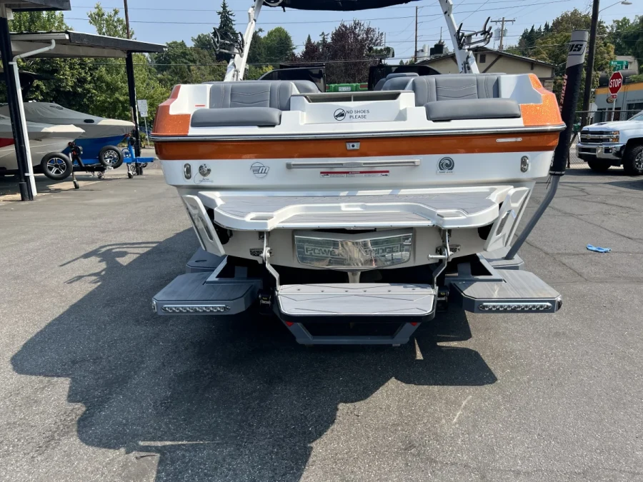 2025-malibu-wakesetter-22-mxz-143684-image2.webp