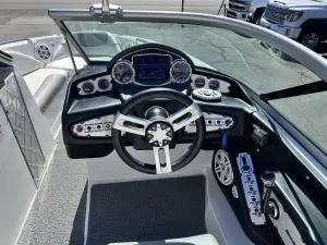 2011-mastercraft-x15-143686-image4.webp