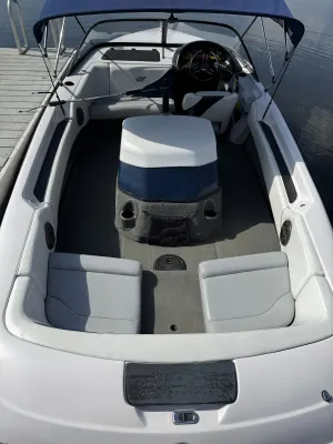 2000-nautique-ski-nautique-196-143687-image5.webp