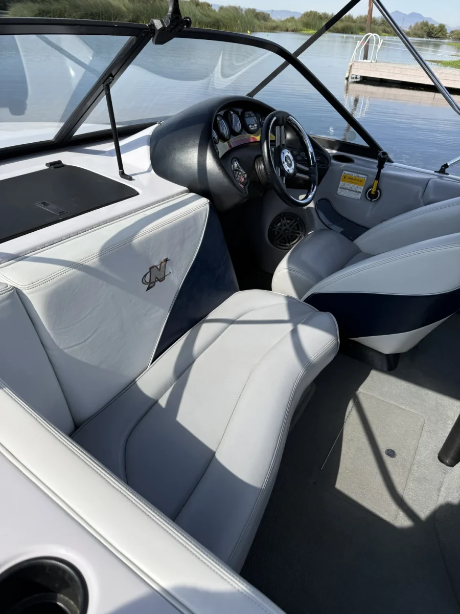 2000-nautique-ski-nautique-196-143687-image6.webp