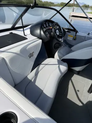 2000-nautique-ski-nautique-196-143687-image6.webp
