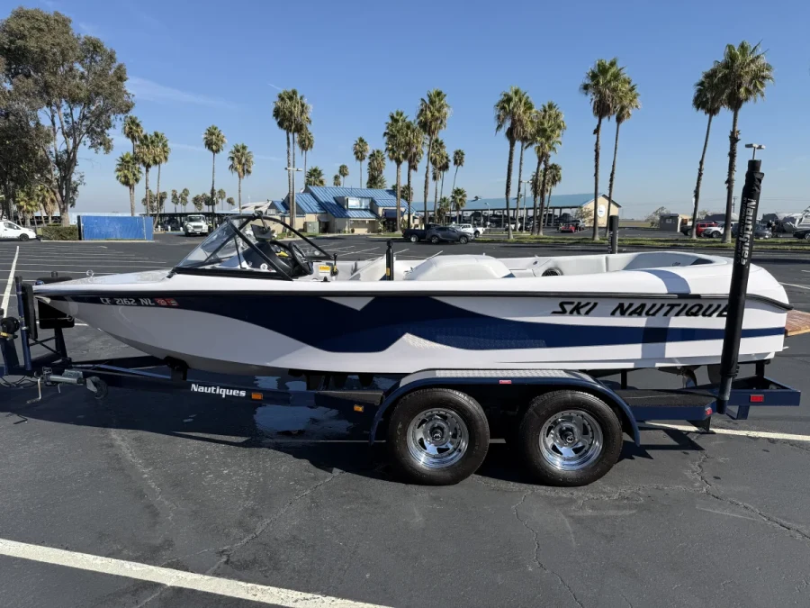 2000-nautique-ski-nautique-196-143687-image8.webp