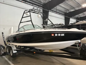 2001-mastercraft-maristar-210-143694-image0.webp