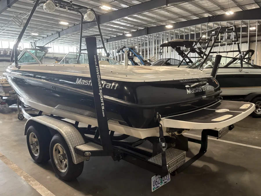 2001-mastercraft-maristar-210-143694-image2.webp