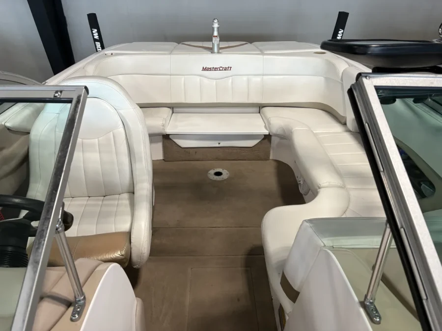 2001-mastercraft-maristar-210-143694-image4.webp