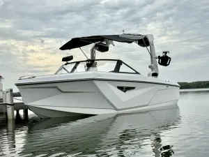 2025-nautique-s23-143700-image0.webp
