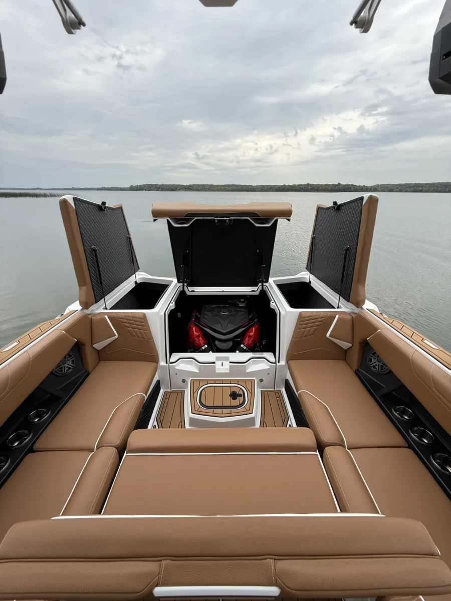 2025-nautique-s23-143700-image7.webp