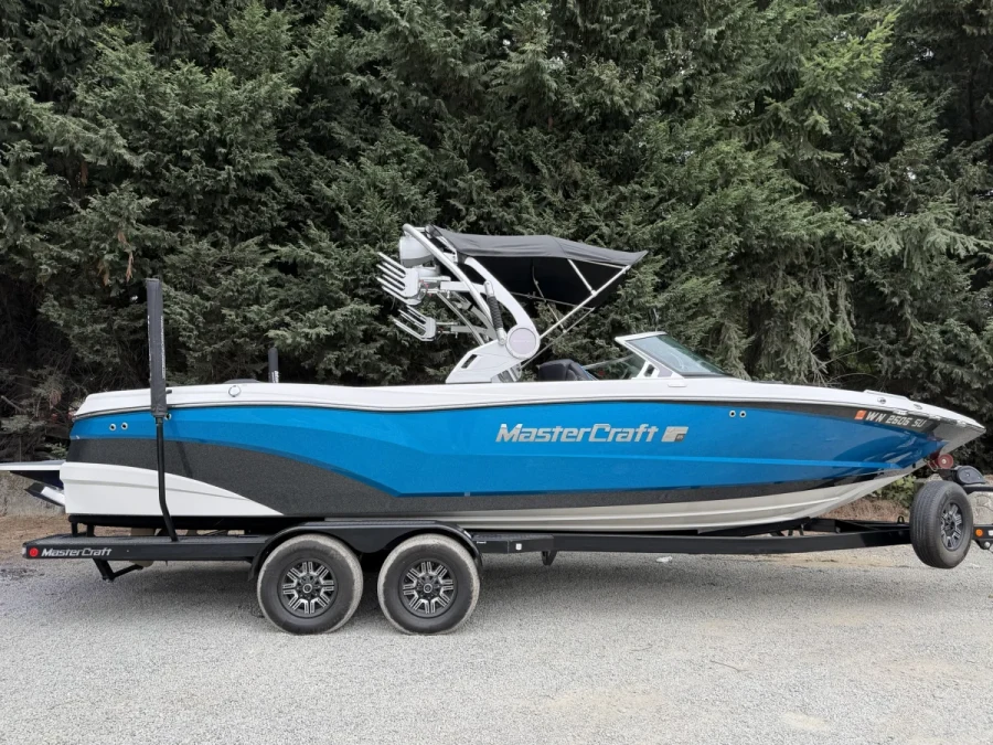 2019-mastercraft-xt25-131844-image1.webp