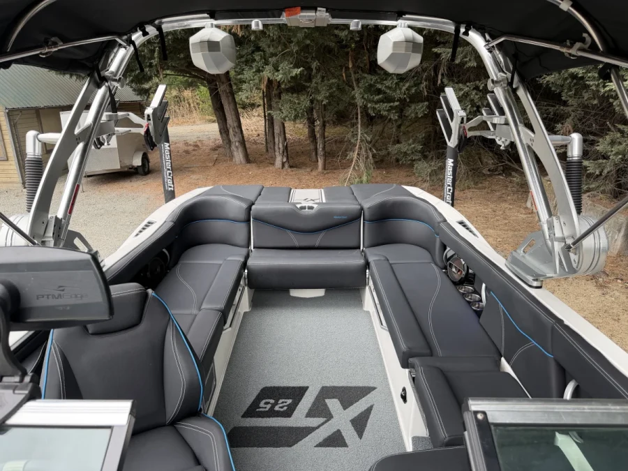 2019-mastercraft-xt25-131844-image13.webp