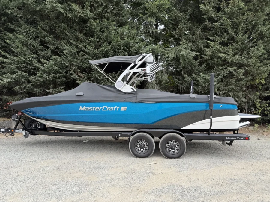 2019-mastercraft-xt25-131844-image18.webp