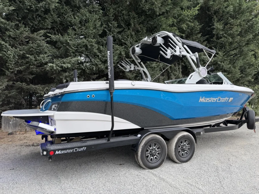 2019-mastercraft-xt25-131844-image2.webp