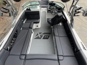 2019-mastercraft-xt25-131844-image6.webp