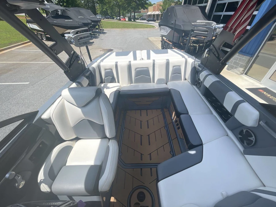 2019-malibu-21-mlx-143710-image17