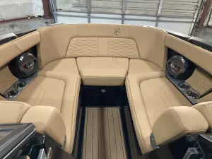 2020-mastercraft-x24-143722-image11