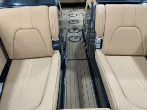 2020-mastercraft-x24-143722-image12