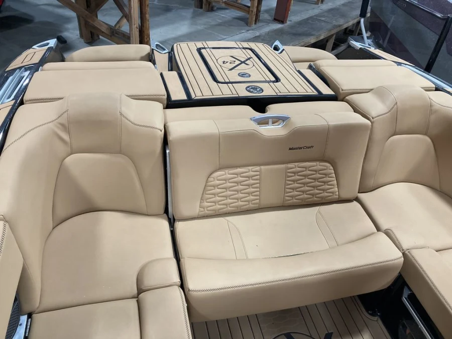 2020-mastercraft-x24-143722-image6