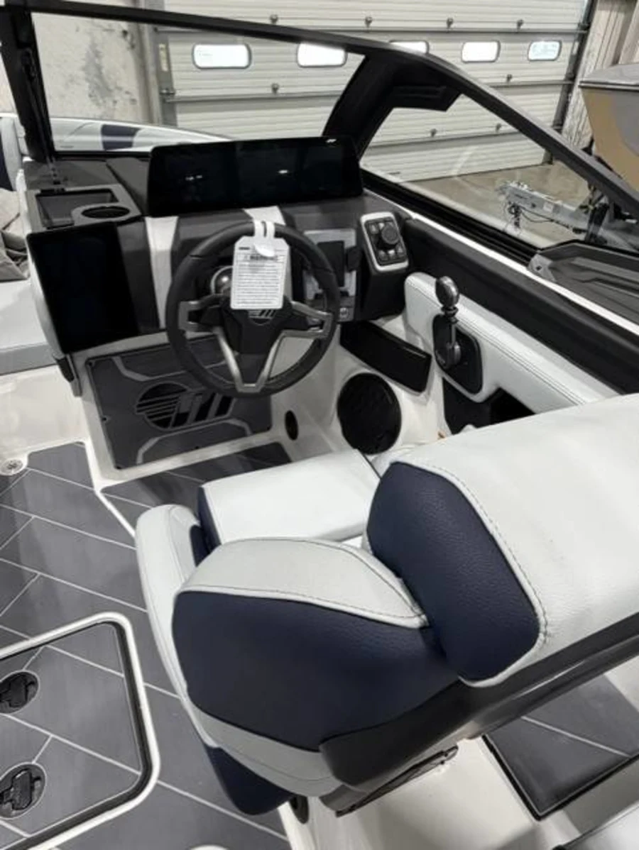 2027-malibu-wakesetter-23-lsv-143735-image11