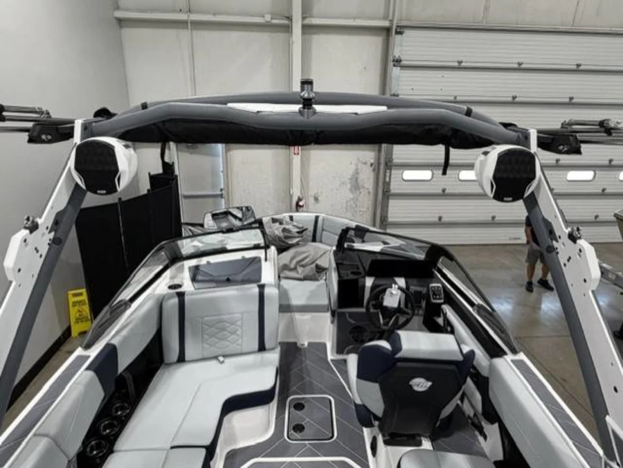 2027-malibu-wakesetter-23-lsv-143735-image12