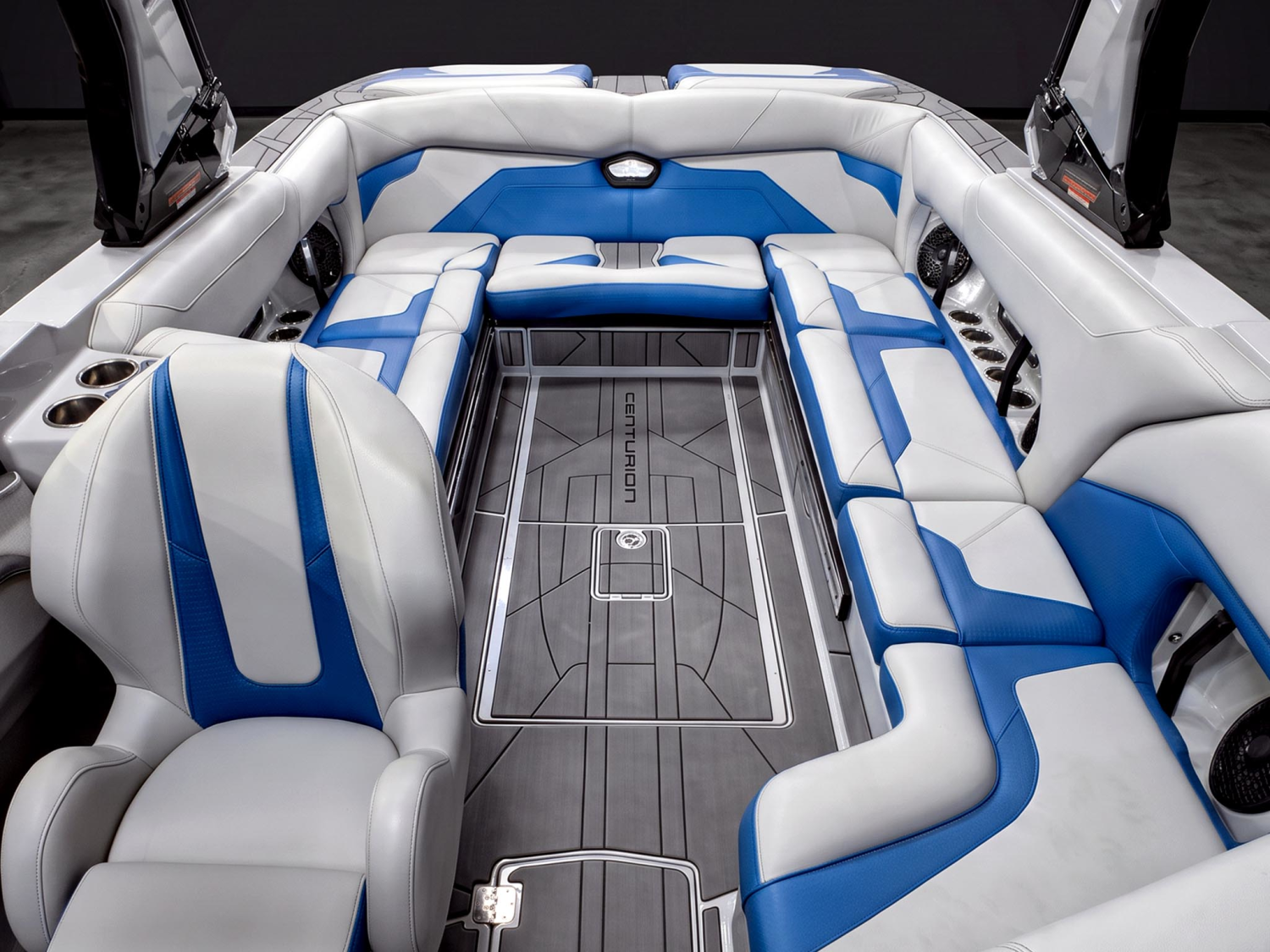 2023 Centurion Boats Ri245