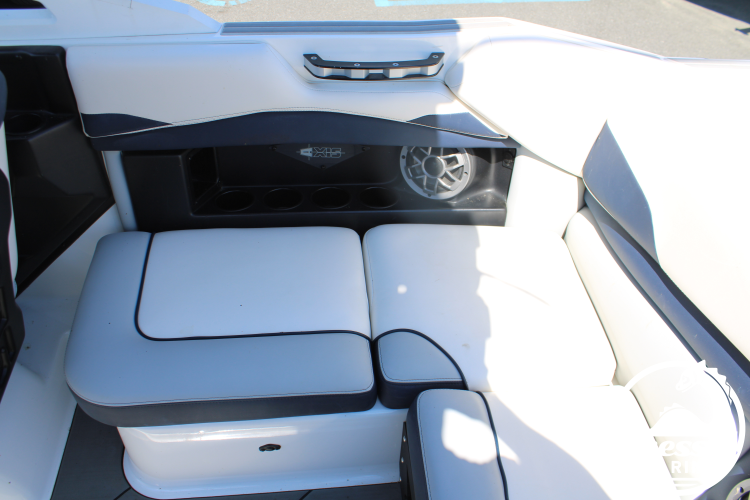 2019 Axis A20