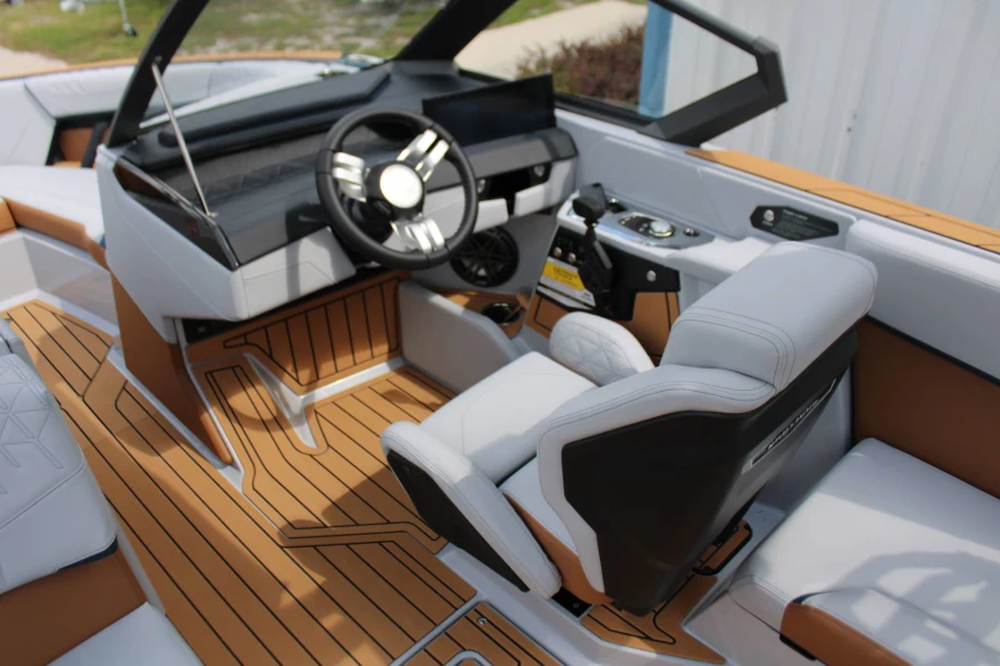 2027-nautique-s23-143745-image10
