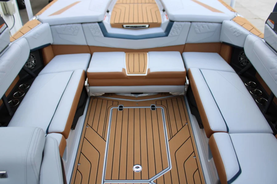 2027-nautique-s23-143745-image13
