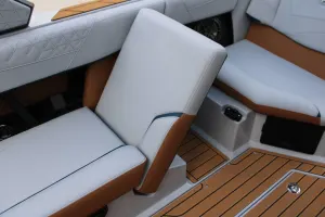 2027-nautique-s23-143745-image15